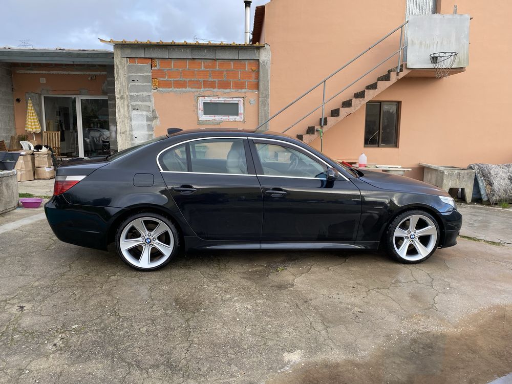 Vendo BMW E60 520d