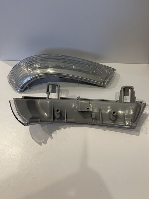 Поворотник в зеркало vw golf 5,6 Passat b5,b6,jetta,Superb 1