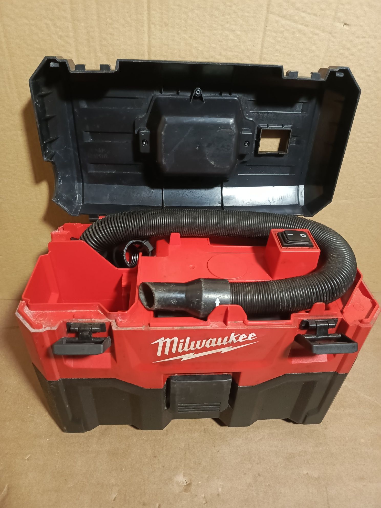Milwaukee m18  odkurzacz przemysłowy M18 vc-2