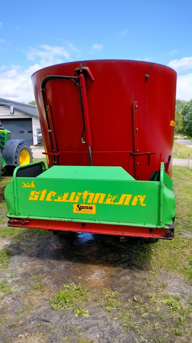 Paszowoz wóz paszowy Strautmann Vertimix 900