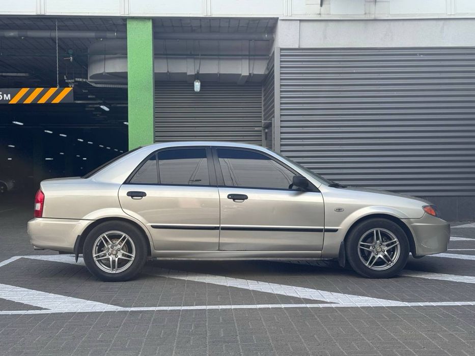 Mazda 323 (Protege) 2003
