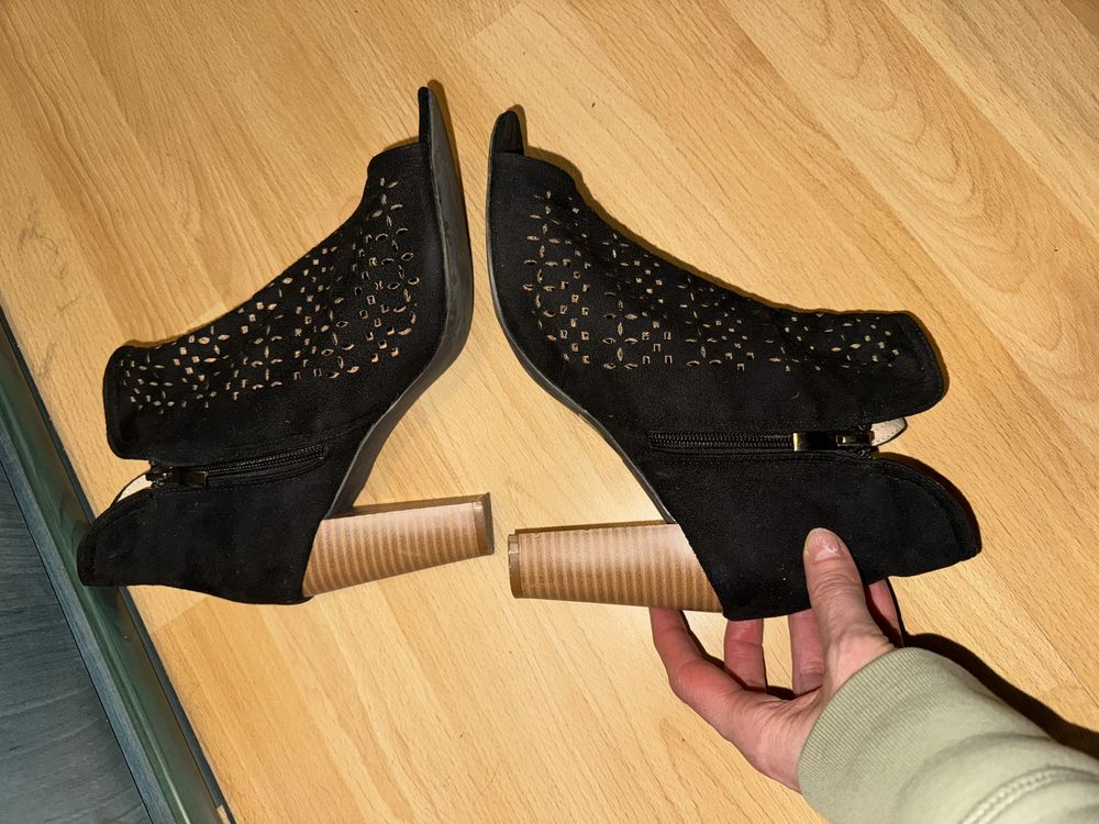 Buty letnie na obcasie POTIPATI r.40