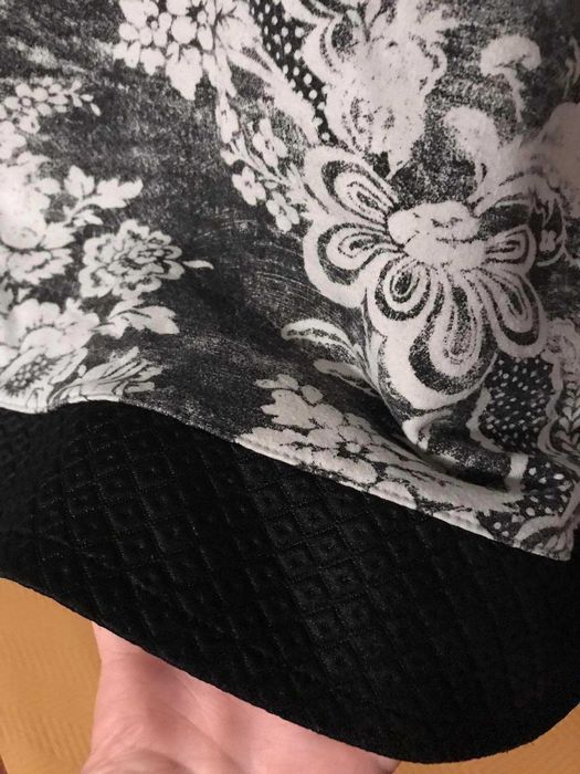 Sukienka tunika w kwiaty z butiku - rozmiar S