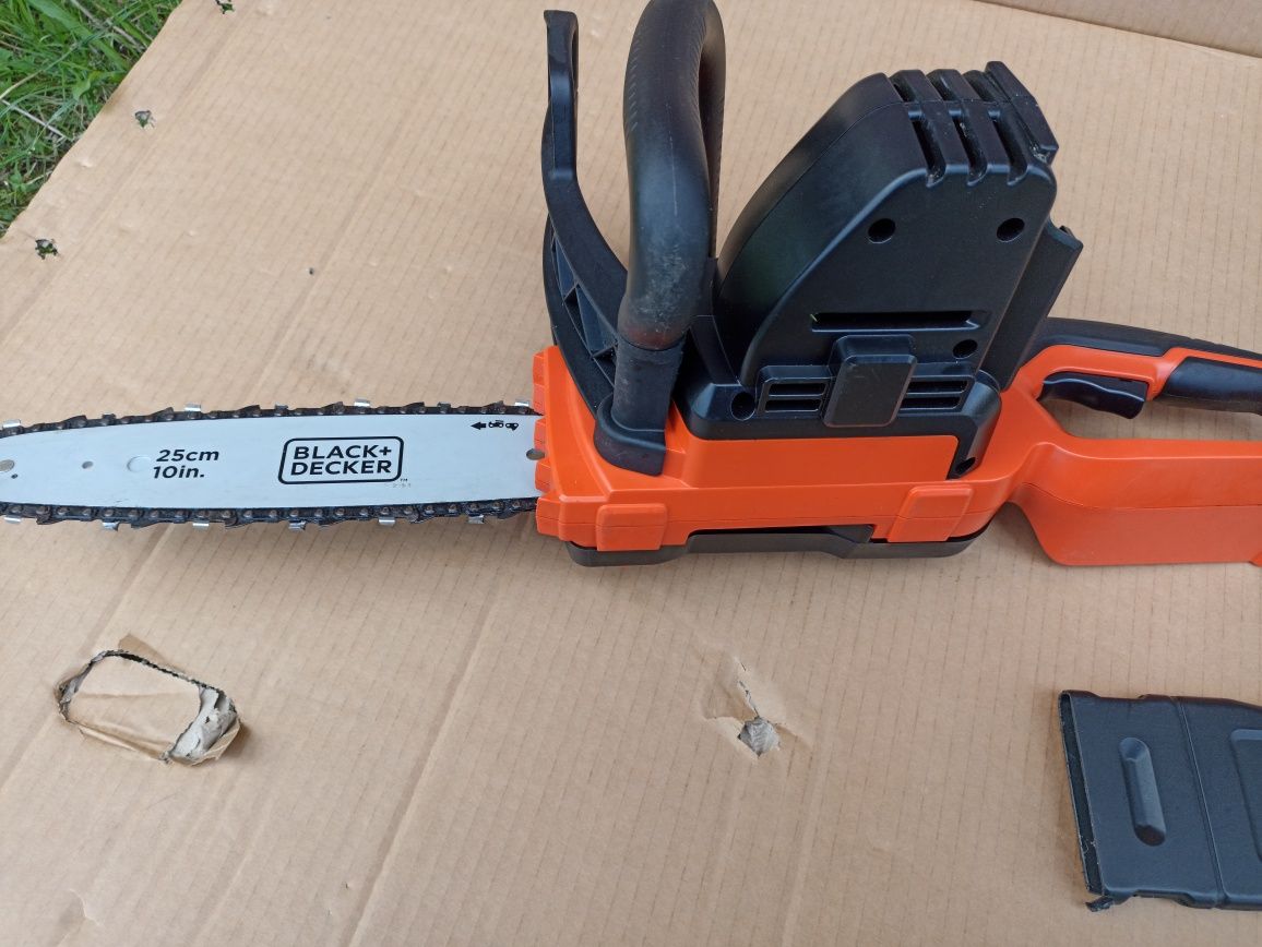 Пила акумуляторна black+decker