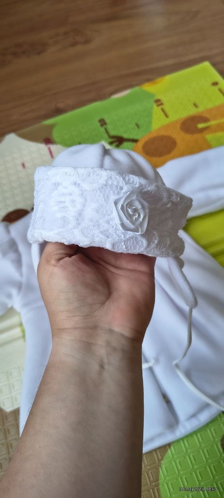 Śliczna sukienka do chrztu