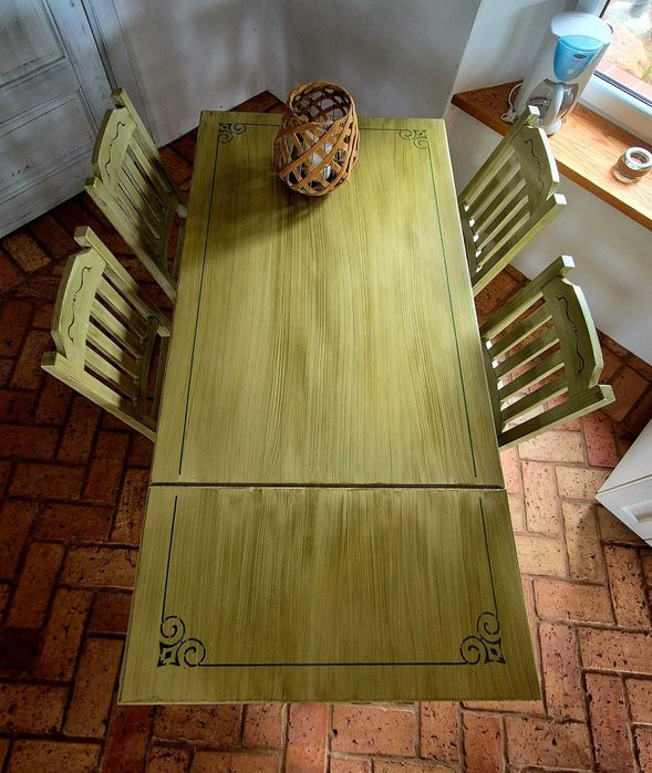 Piękny Stół drewniany