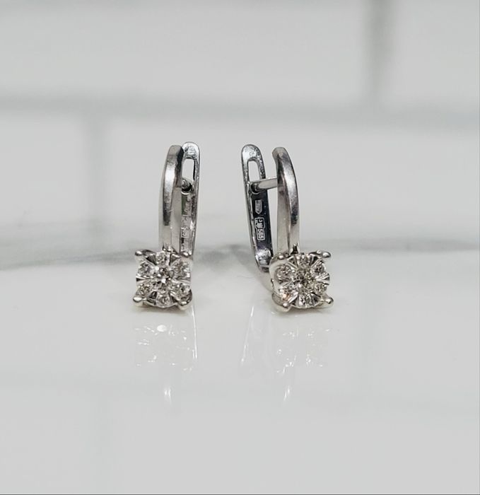 Золотые серьги с бриллиантами