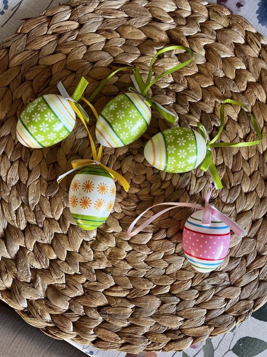 Wydmuszki świąteczne wielkanocne ozdobne jajka 5 szt