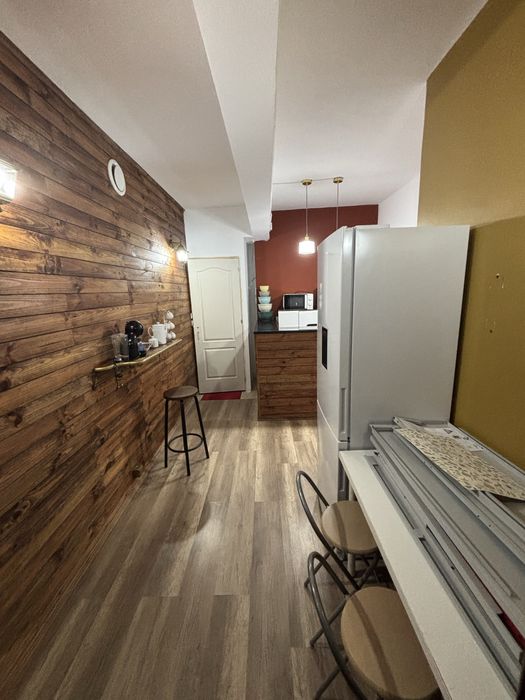 Quarto de Solteiro 2 minutos da estação Merces