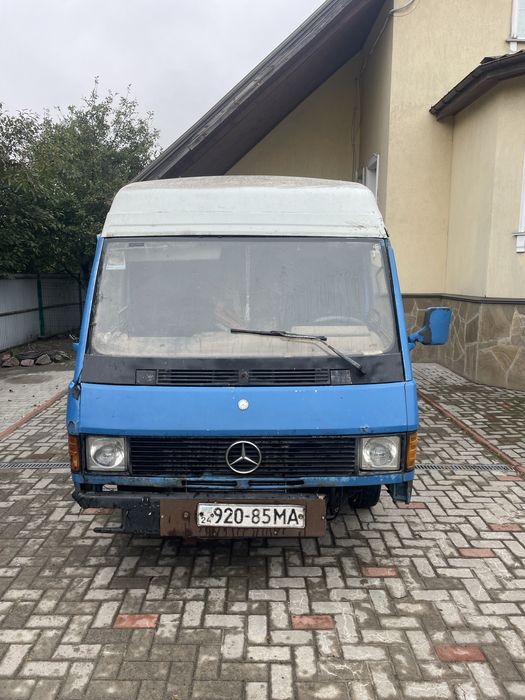 Mersedes MB 100D