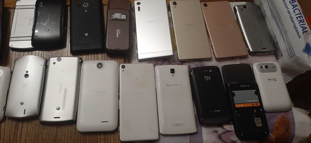 разные мобилки сони нокия соони сониэриксан ленова блакбери дуги хтц