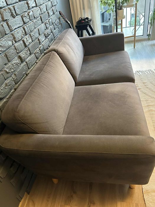 Sofa skandynawska dwuosobowa szara