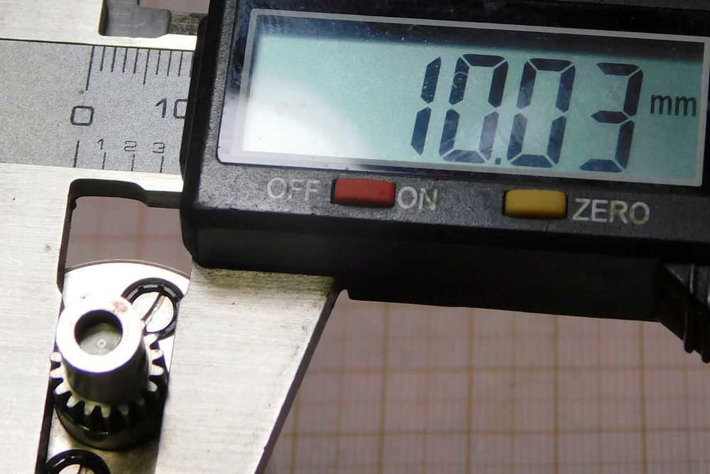 Szwajcarski silnik 12V-24V DC przekładnia 80:1 K26.5 ESCAP 28 1.87M