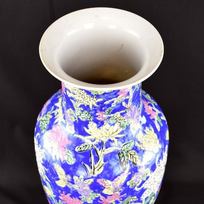 Jarrão Porcelana da China, decoração Mille Fleurs, circa 1973