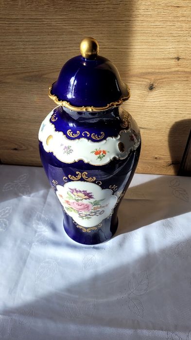 Duży imponujący wazon z przykrywą  porcelana Wallendorf