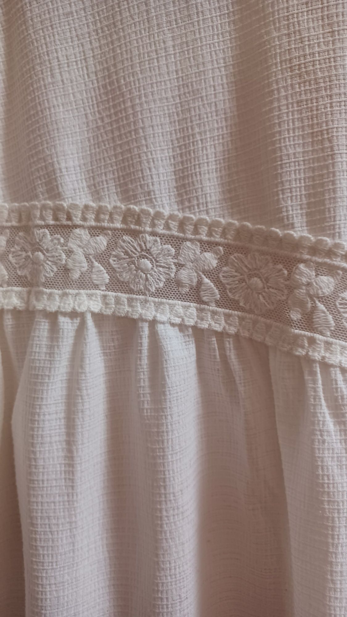 Blusa branca fluída