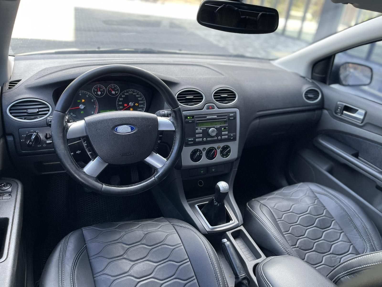 Ford Focus 2005 1.6 бензин