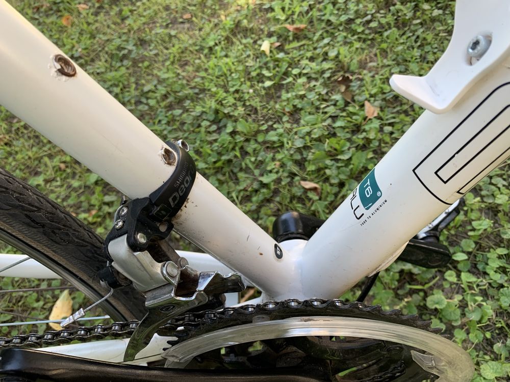 Спортивний велосипед 28 колеса shimano schwalbe рама 57 beone