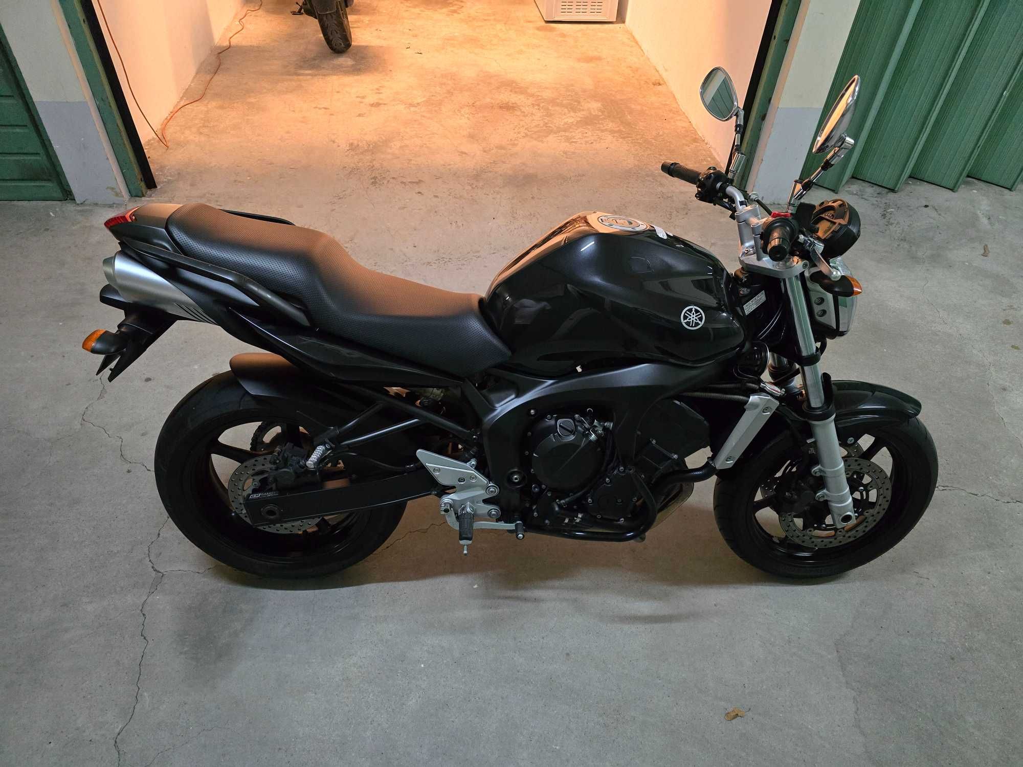 YAMAHA FZ6 xomo nova