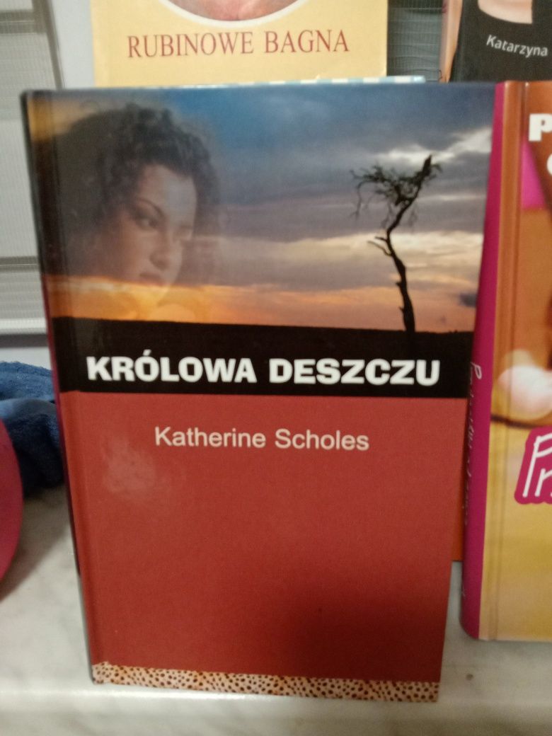 Królowa deszczu , Katherine Scholes.