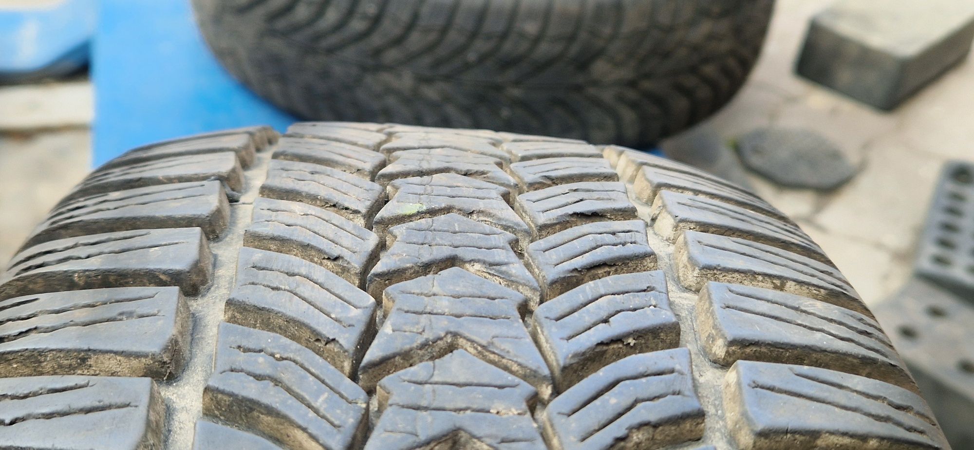 205/60 R16 96H Dębica Frigo HP2 6mm 2023r