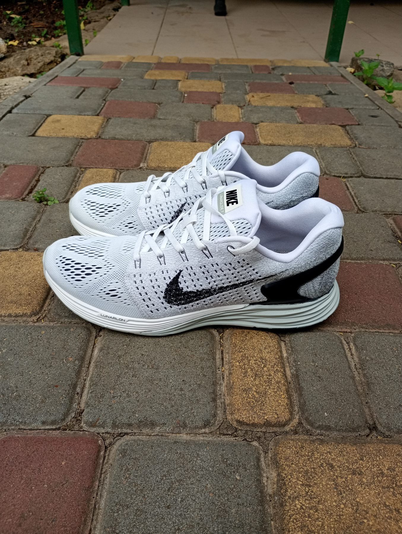 Кросівки Nike Lunarglide 7 44 / 44,5