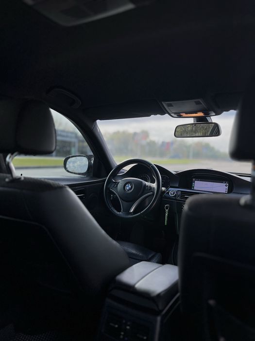 BMW E90 2009 2.0 дизель