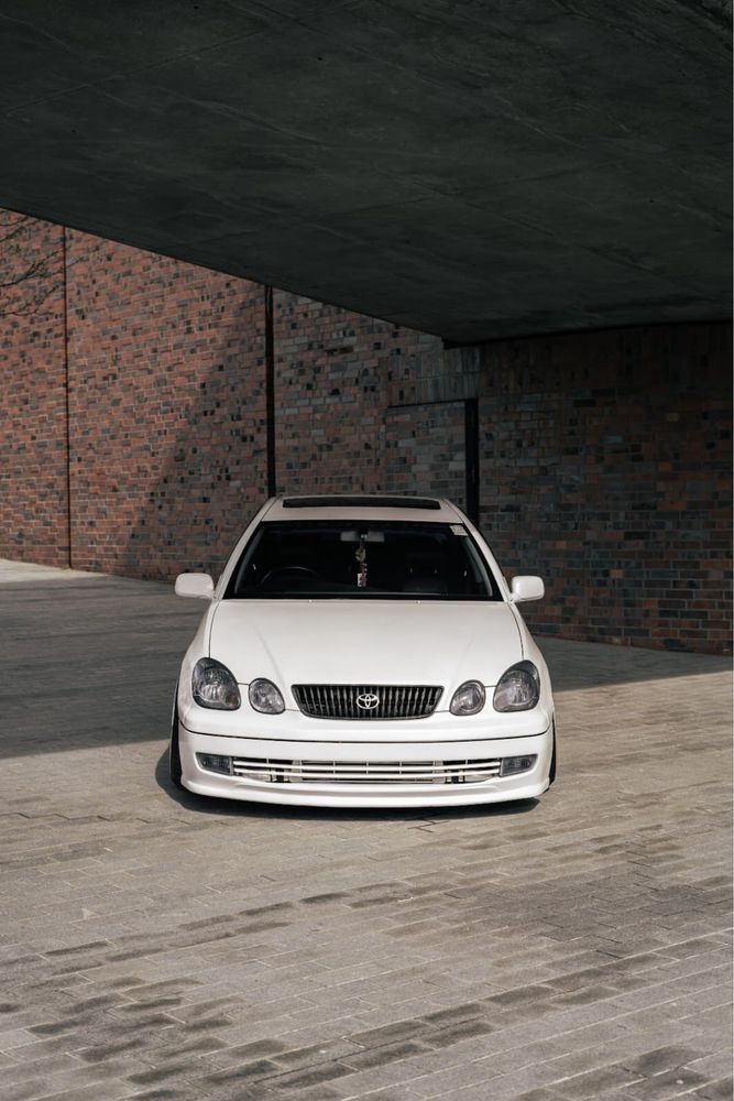 Toyota Aristo 1999 sedan buda 15 tys zł