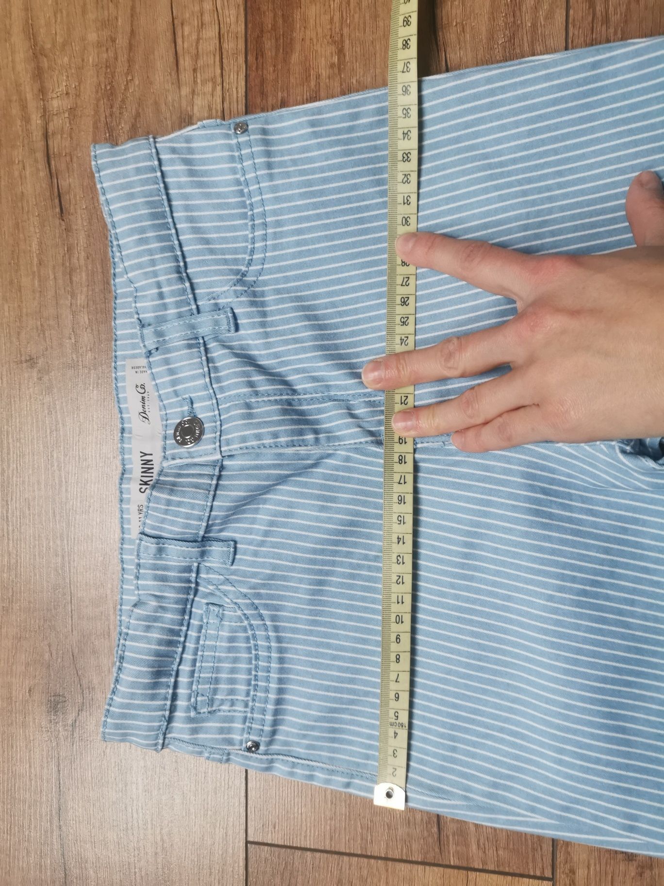 Dżinsy błękitne w białe pasy Denim Co rozmiar 146