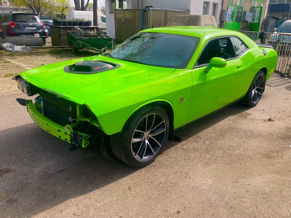 Dodge Challenger 6.4 SRT ScatPack Shaker