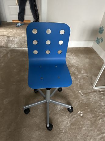 Krzesło obrotowe dla dziecka IKEA JULES niebieskie