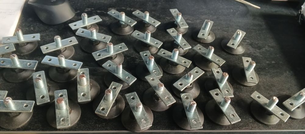 Продам меблеві ніжки