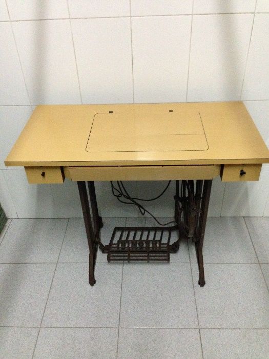 Máquina de costura SINGER