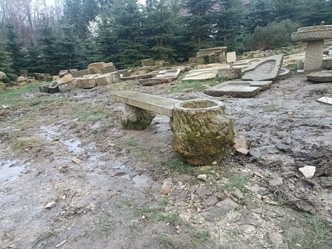 Ławka z piaskowca