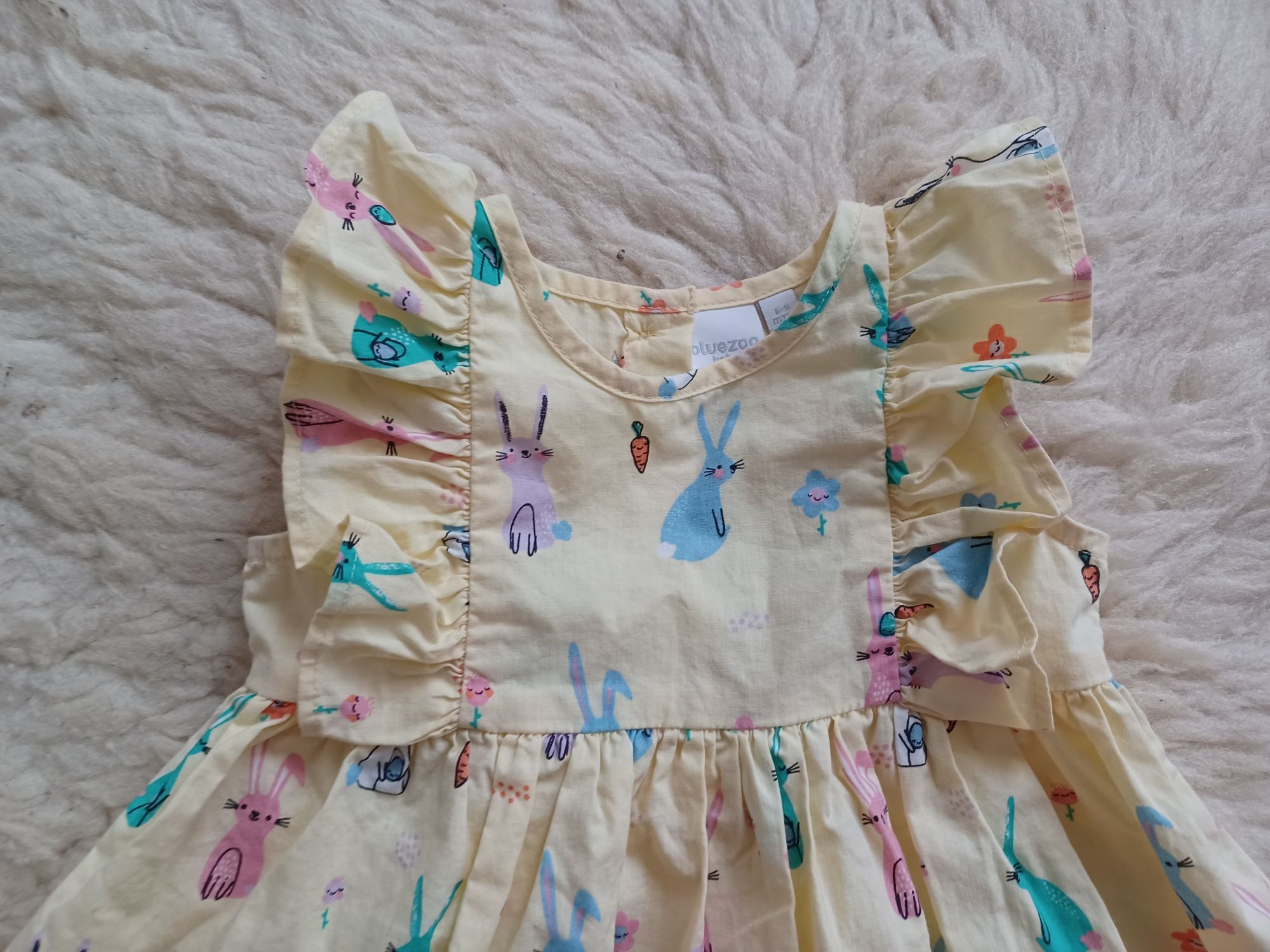 Piękna sukienka elegancka z falbankami r. 74 na święta Wielkanocne