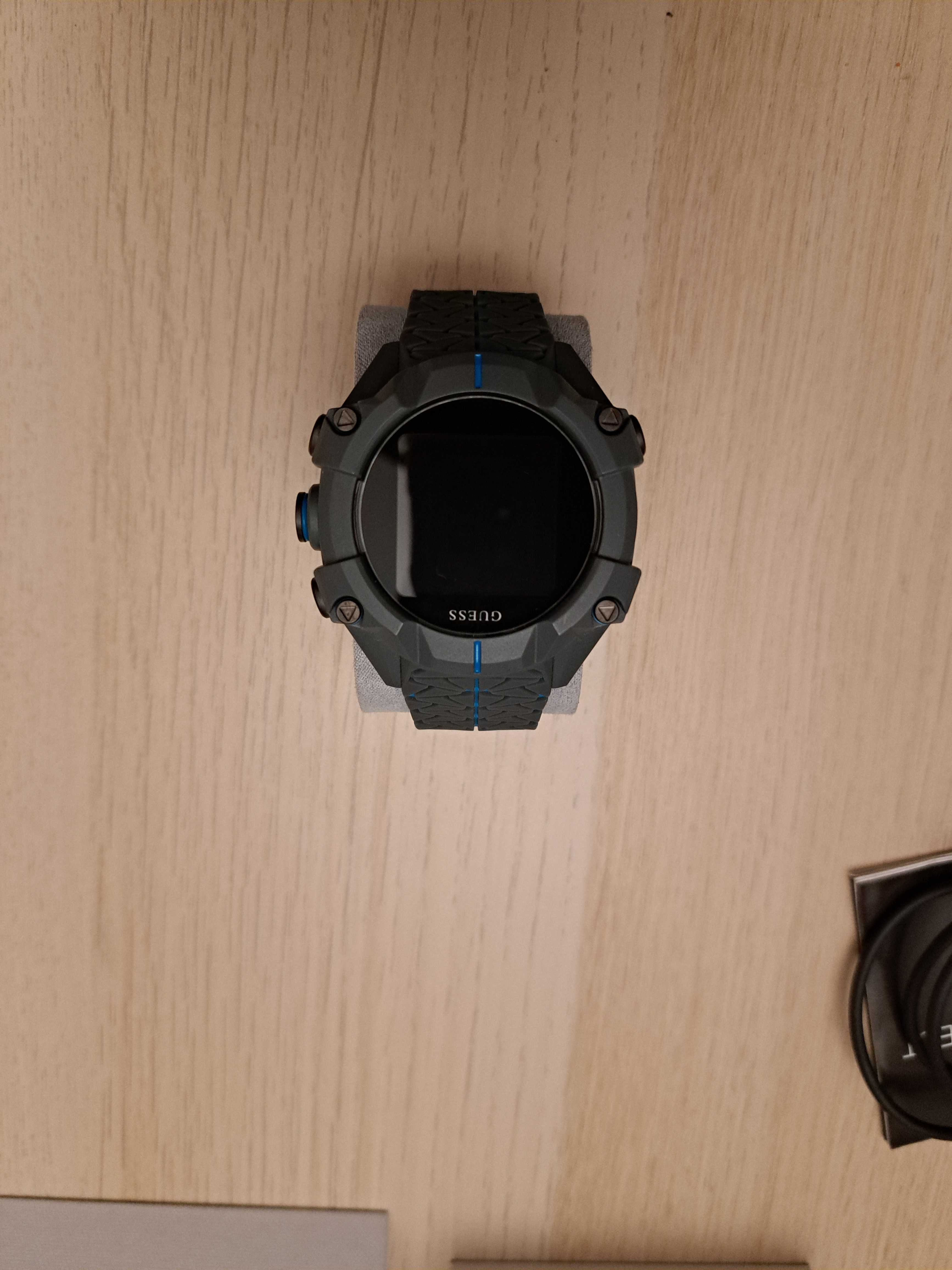 Guess Connect - Smartwatch - Zegarek elektroniczny