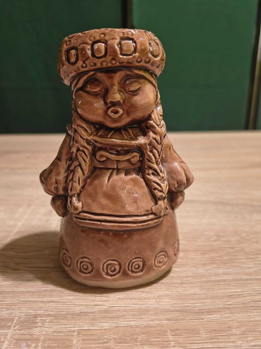 Figurka ceramiczna ślązaczka