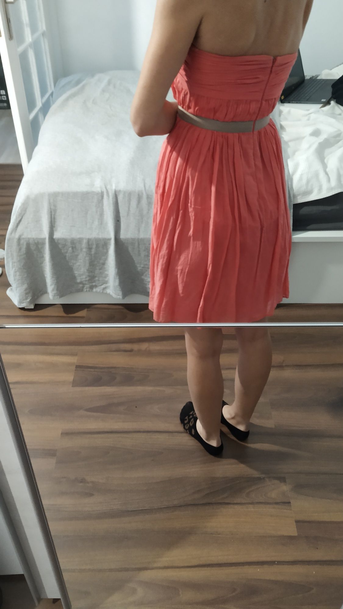 Koktajlowa sukienka XS Mango
