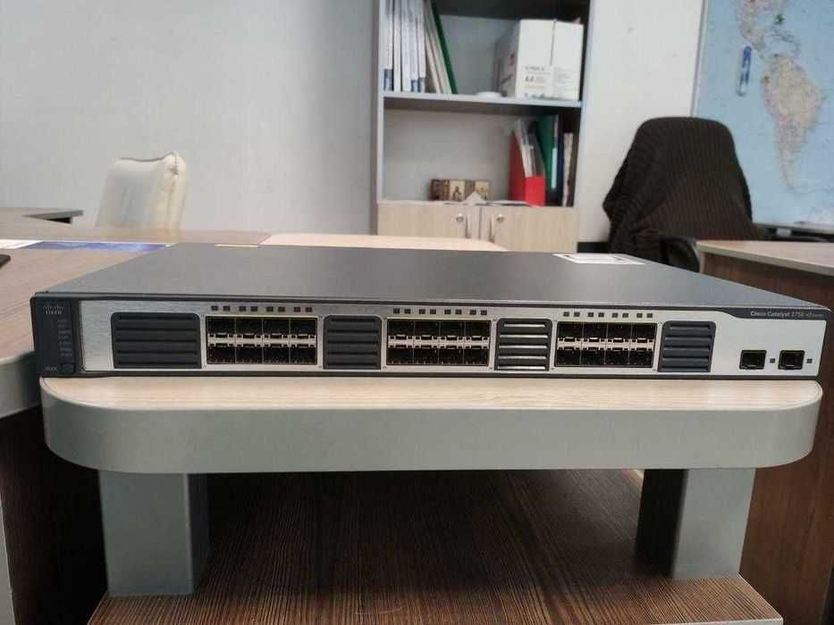 Комутатор Cisco WS-C3750V2-24FS-S