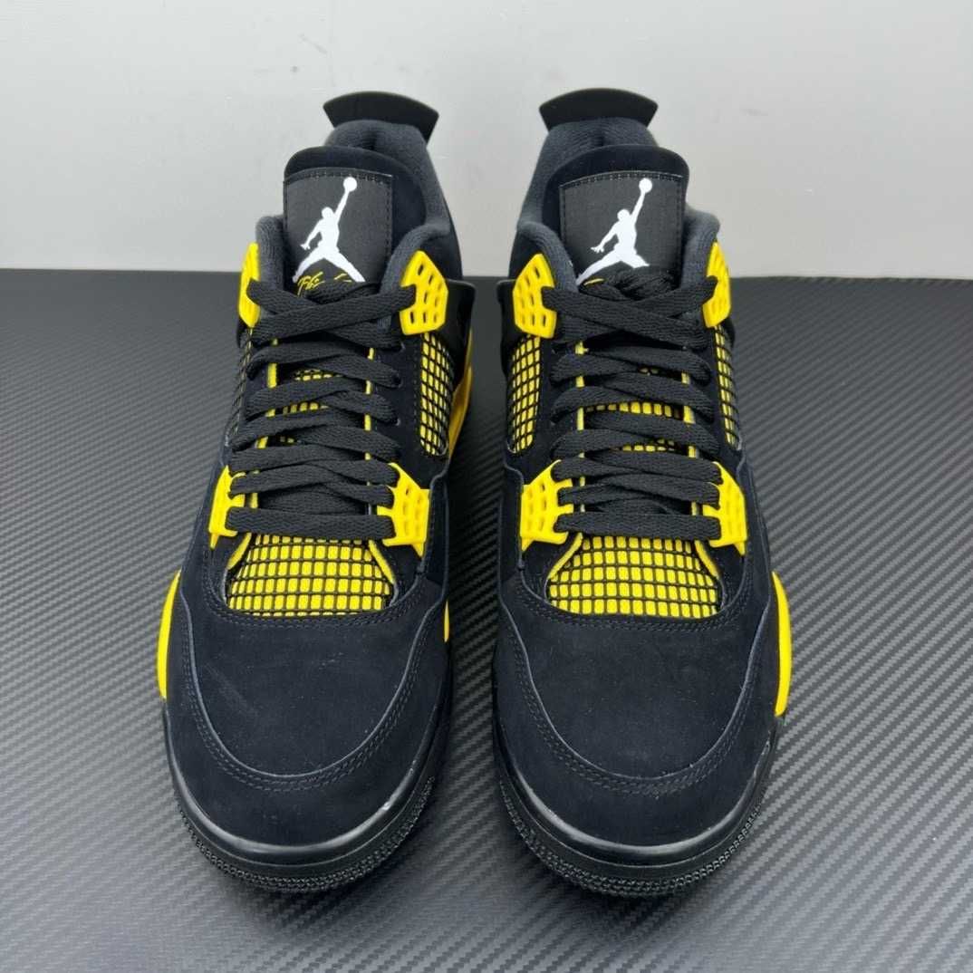 Jordan 4 Rétro Thunder.40