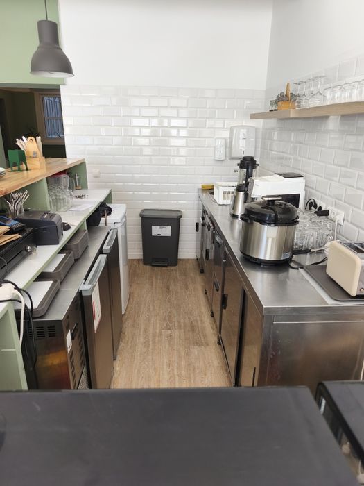 Trespasse Café com esplanada espaçosa e com muita luz, no coração de A