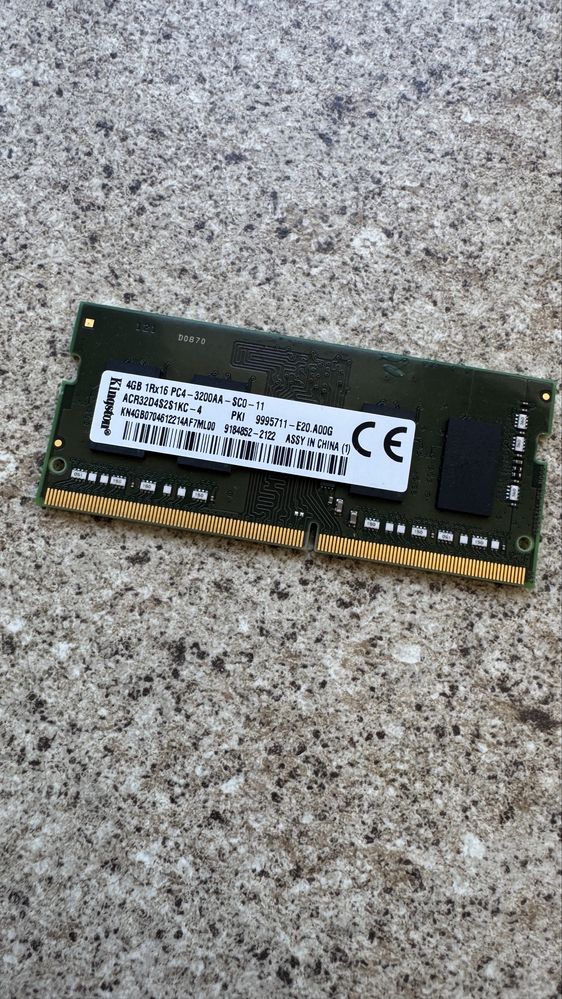 Sodimm kingston 4gb and samsung dimm 8gb ddr4