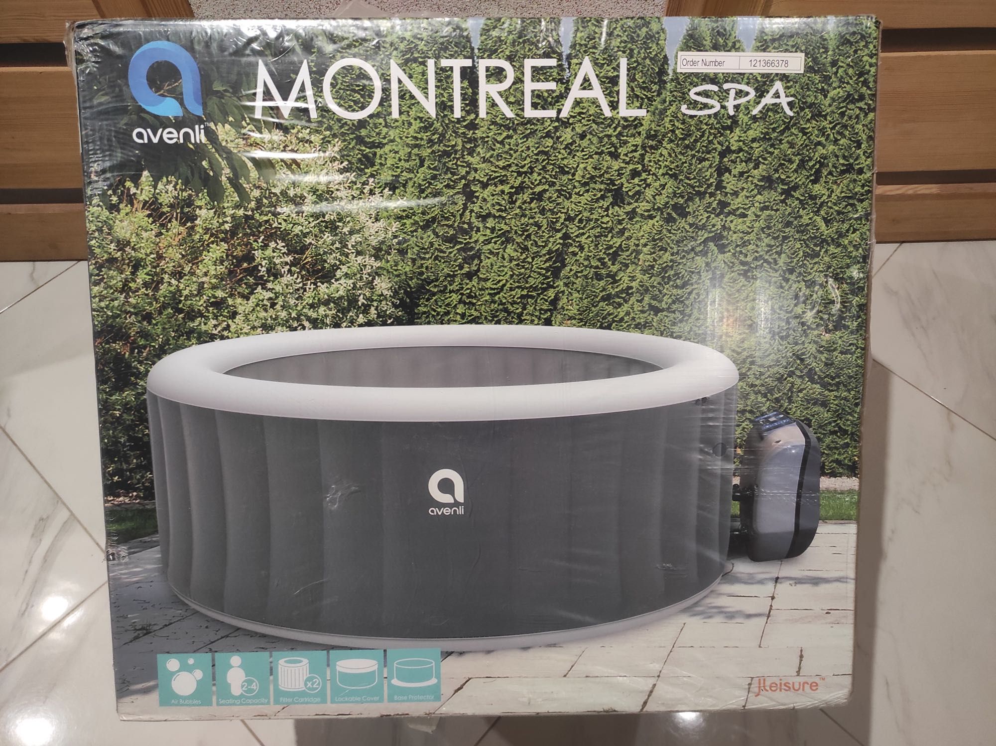 Jacuzzi MONTREAL SPA na 2-4 osoby