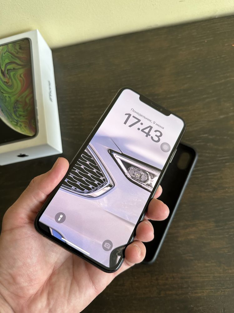 Телефон IPhoneXS