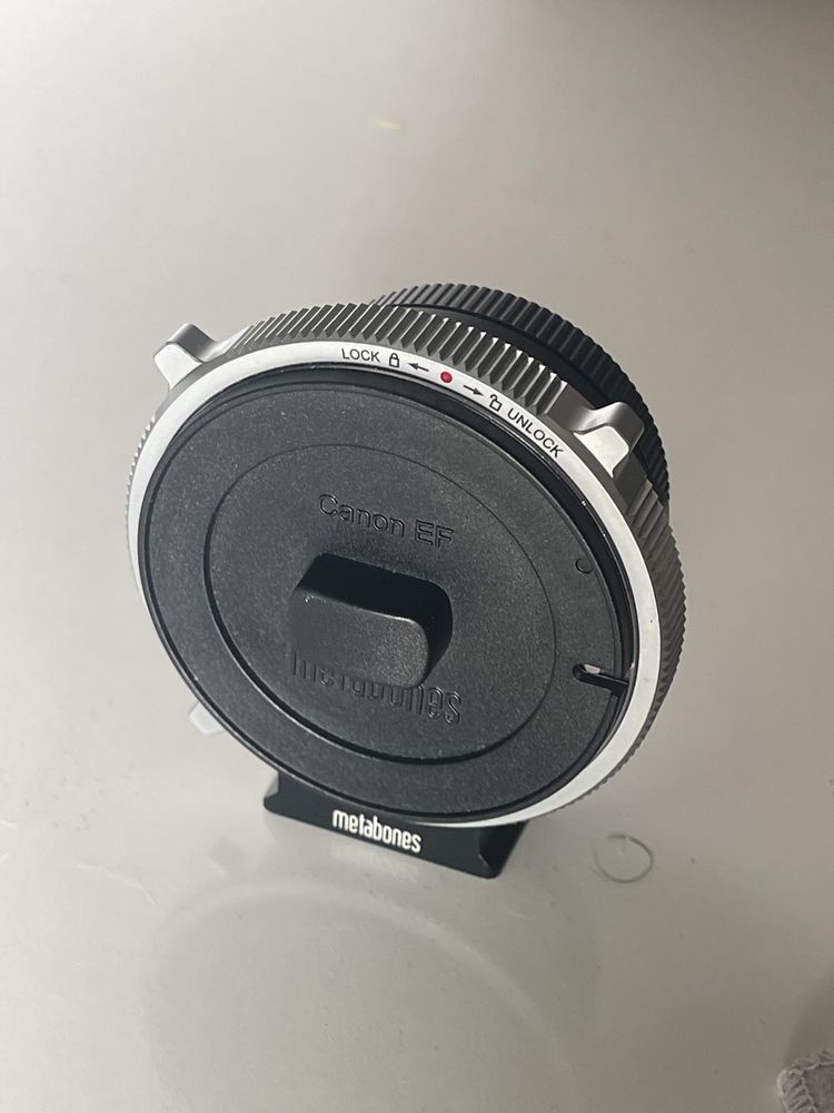 Адаптер Metabones Canon EF Lens to Sony E Mount T CINE Smart Adapter