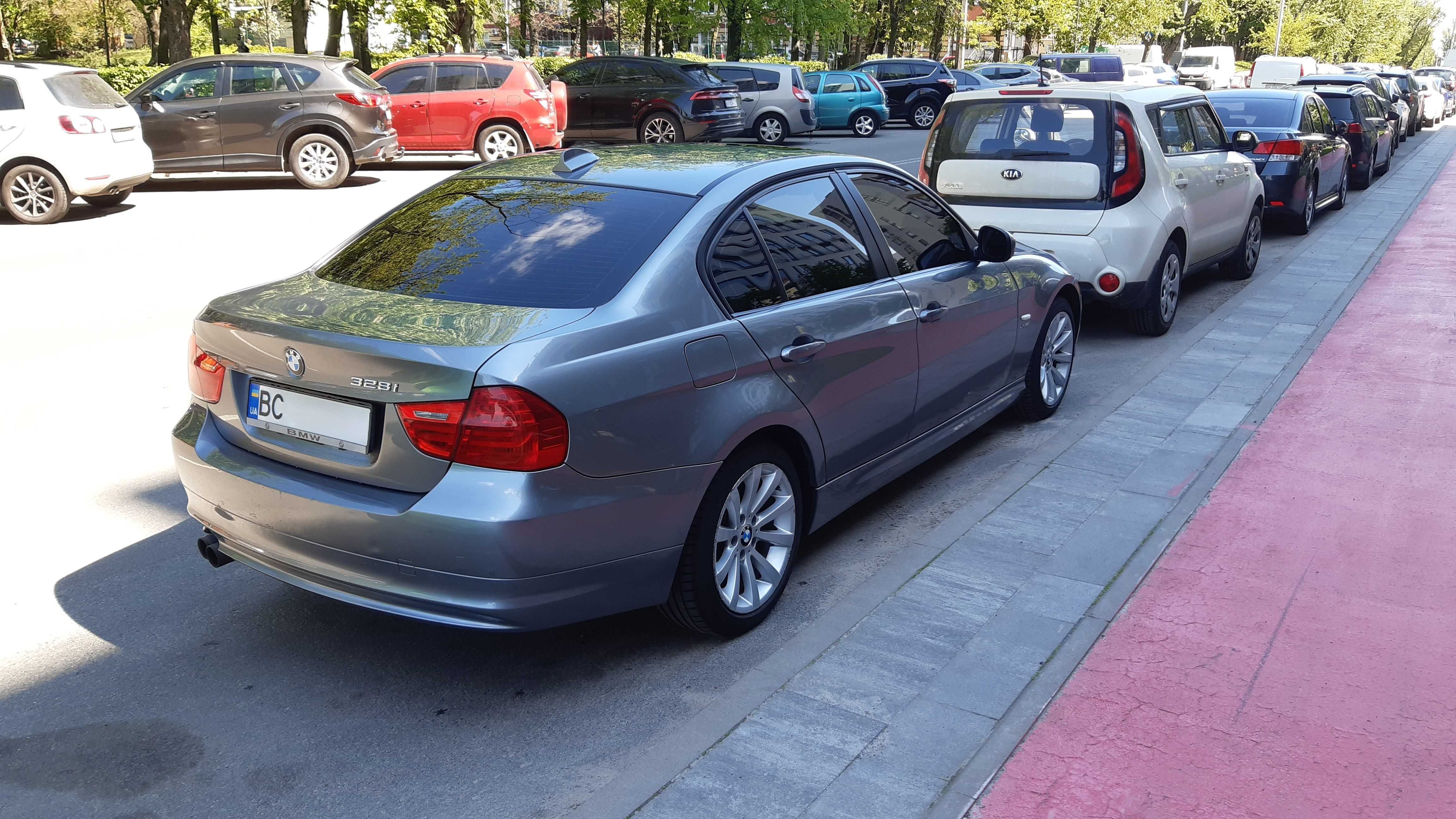 BMW 3 Series - 3.0