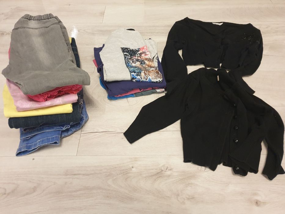 Zestaw paka ubran 128/134