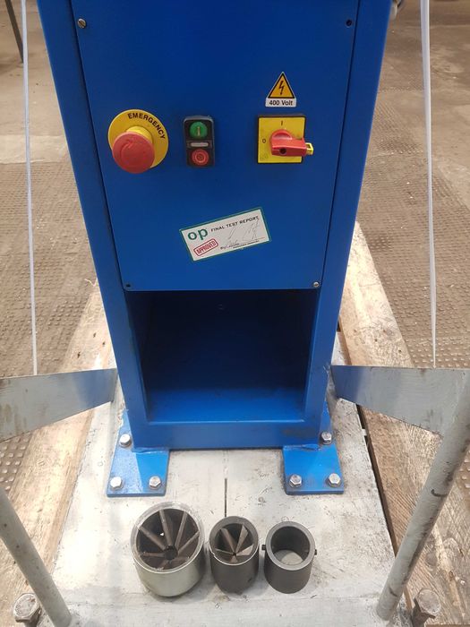 Urządzenie do gratowania rur S02 Emko