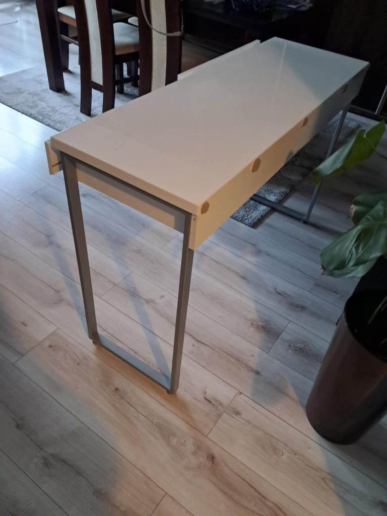 Biurko białe odbiór osobisty