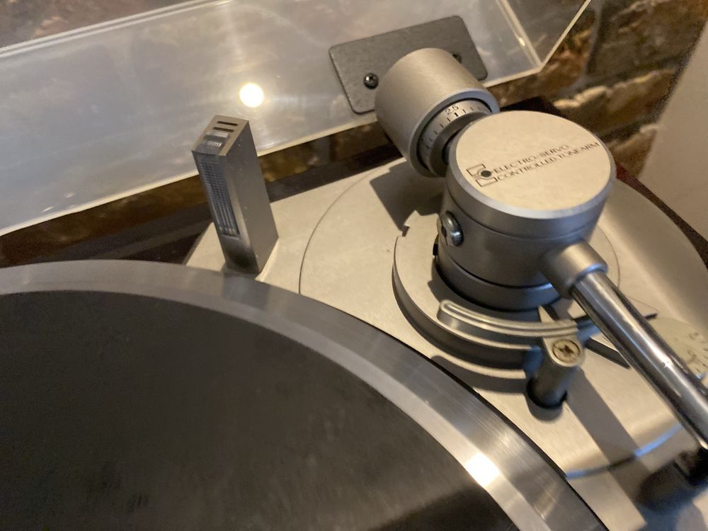 Gramofon Victor  QL Y44F